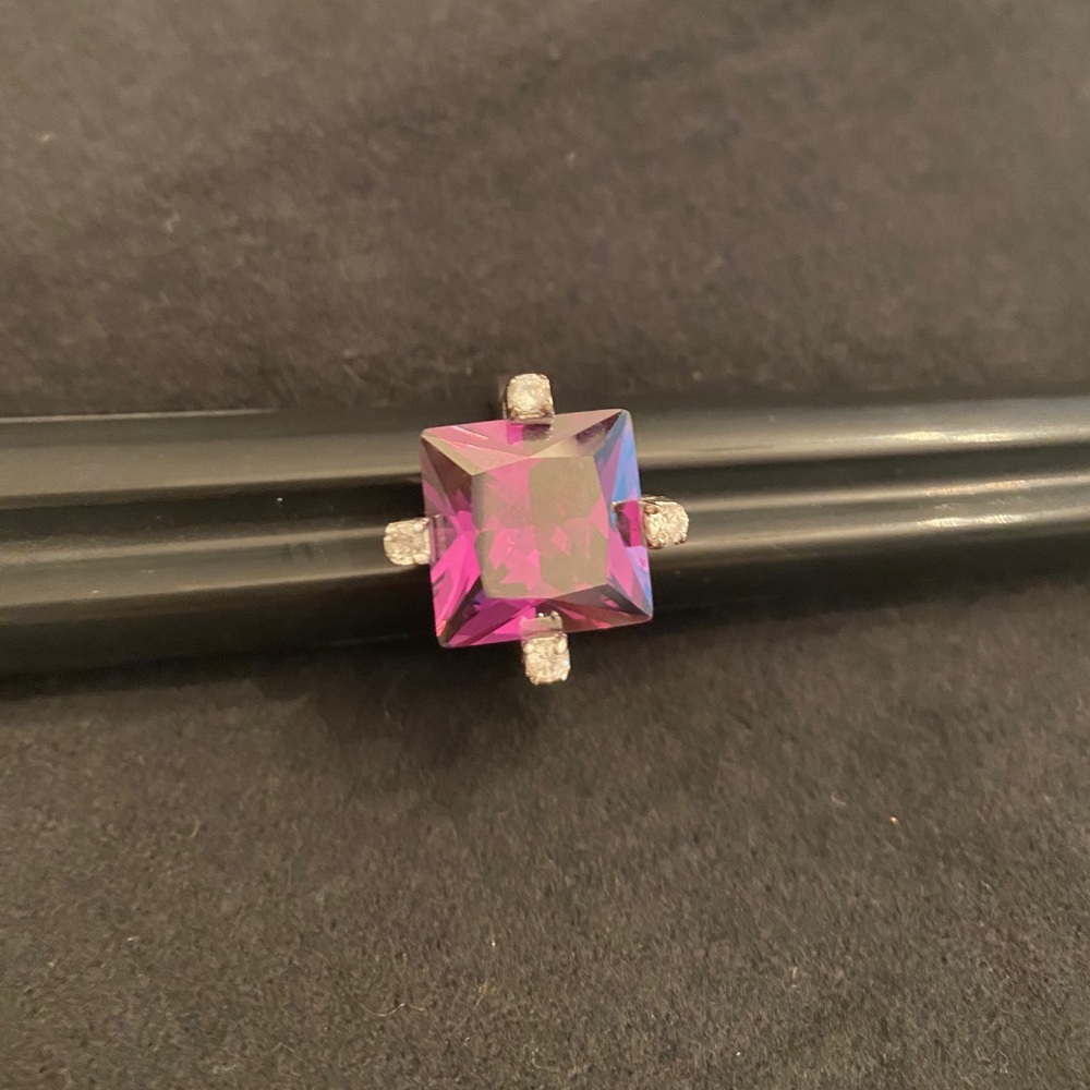 Purple statement ring - Picture 4 of 5